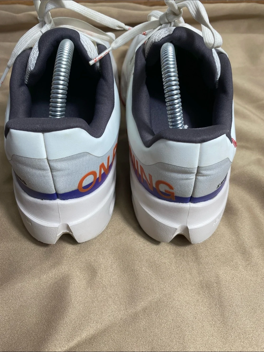 ON Running Women's Cloud Surfer Next White size 9 W